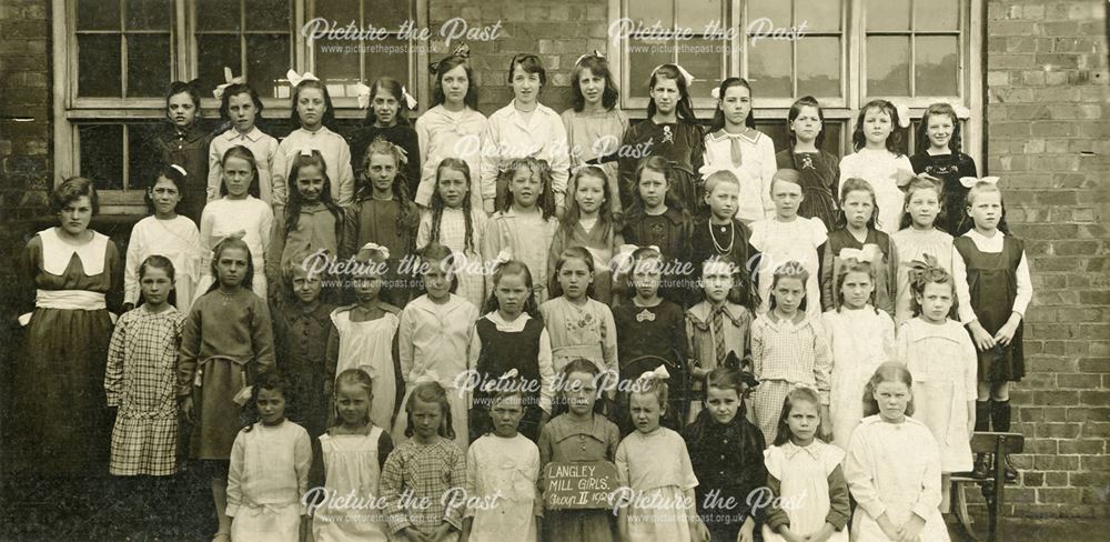 Langley Mill Girls School, 1920