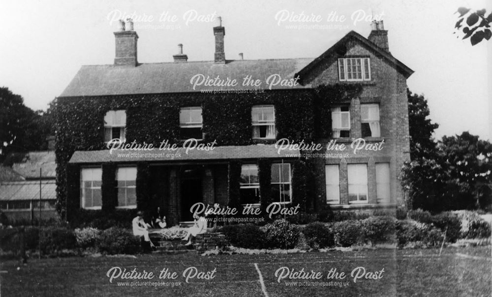 Butterley House and Smedley Family, Ripley, 1920s