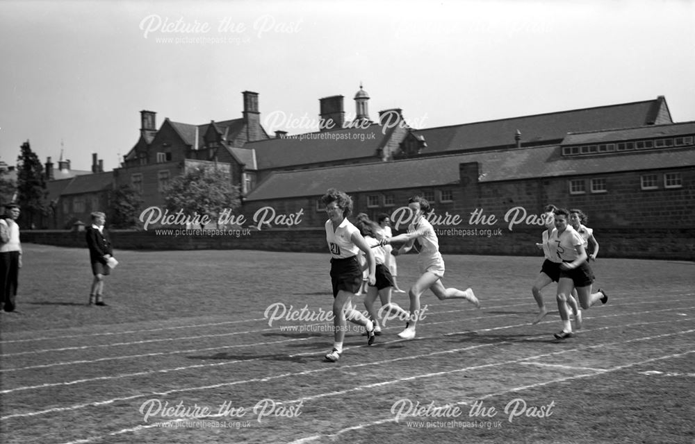 Sports Day - Relay Race, Herbert Strutt School, Derby Road, Belper, 1960