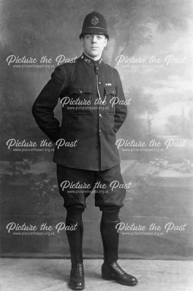 PC 318 Leslie Wain enlisted in 1921, retired 1946