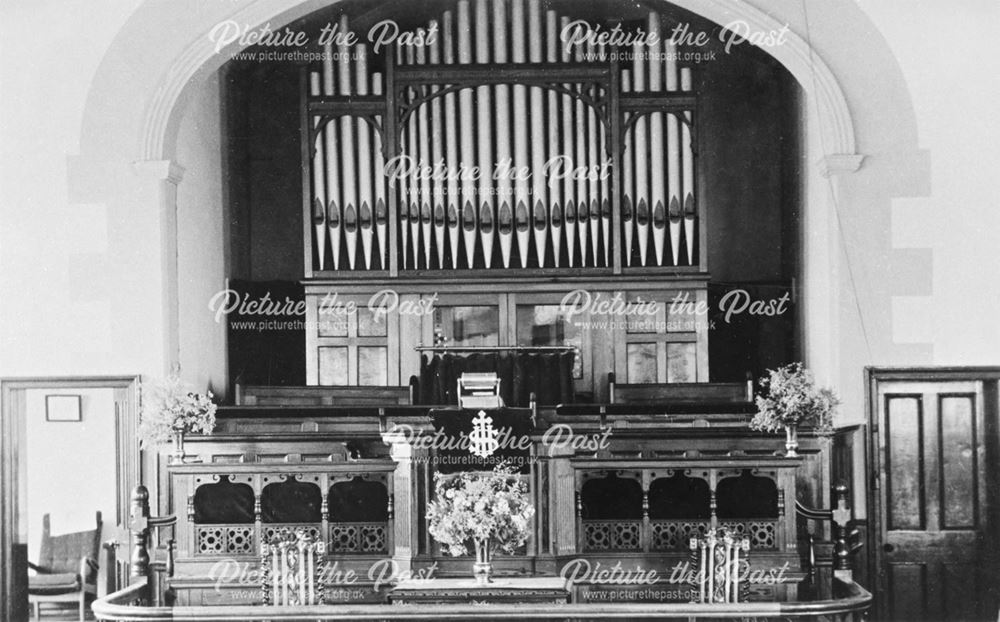 The organ at the now-demolished Town End Methodist Chapel.