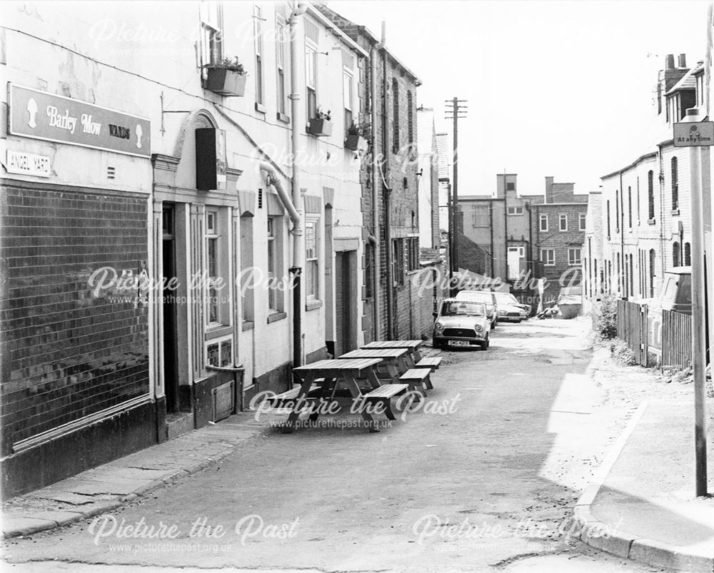 Barley Mow Public House, Angel Yard