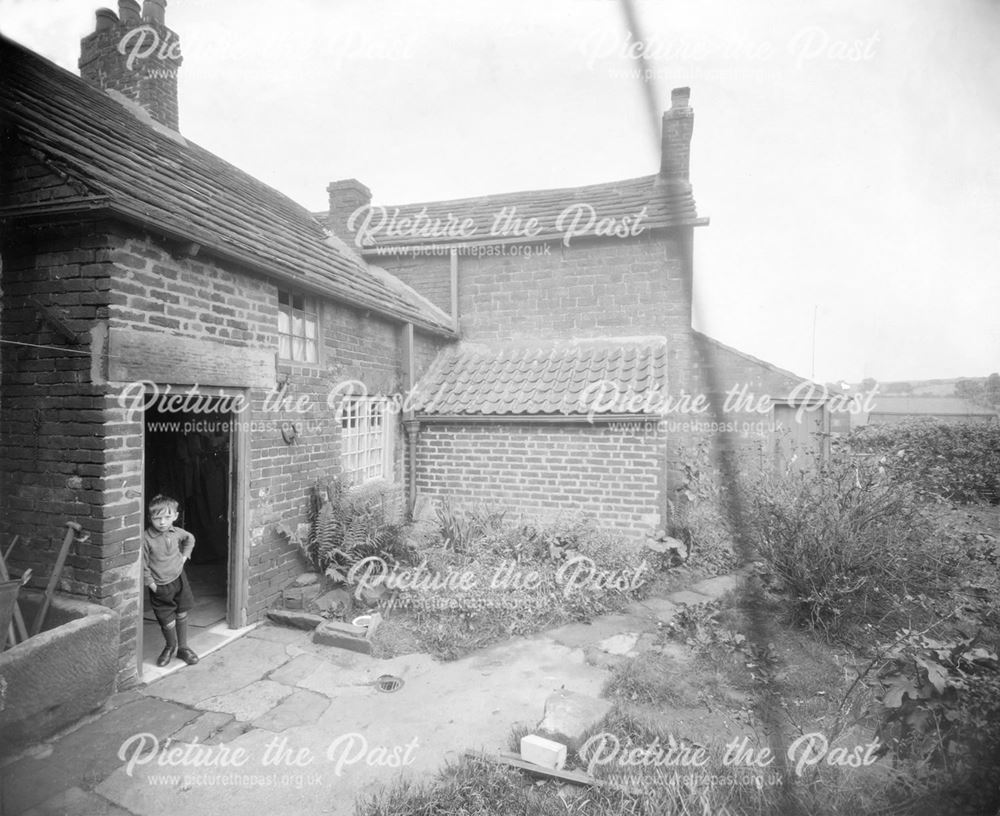 The rear of 118 (left) and the rear of 122 (right) Church Street