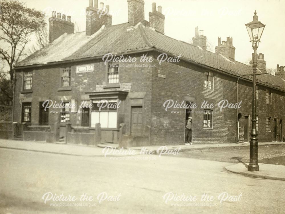 The Old Corner Shop, Shaw's Row, Old Road, Brampton, Chesterfield, c 1930s