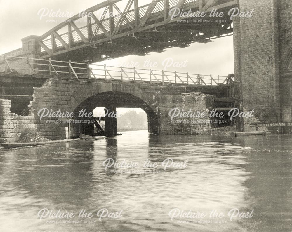 Horns Bridge Floods, Derby Road, Chesterfield, 1932