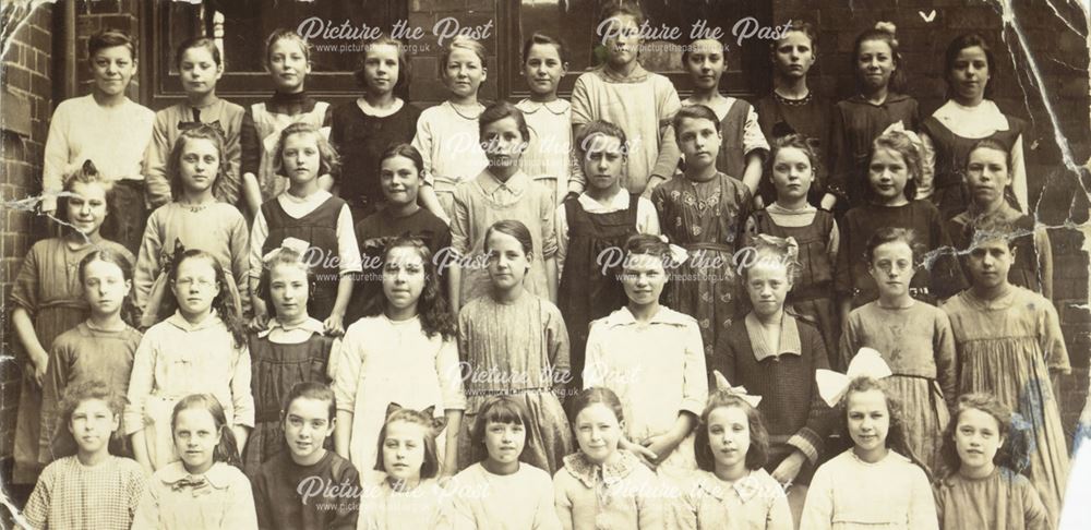 Brampton Board Girls School, Chesterfield, c 1920