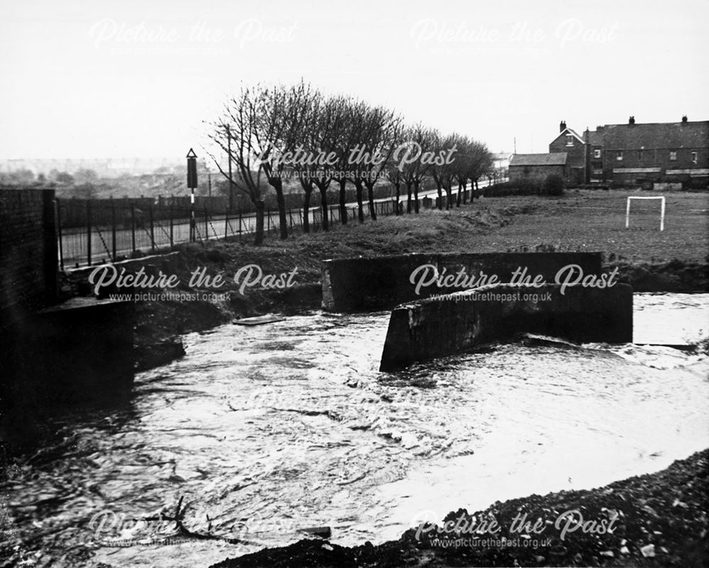 River Rother at Storforth Lane, Birdholme, Chesterfied, 1951
