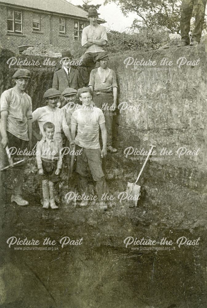 Coal Out-Cropping During General Strike, Ashgate Road, Chesterfield, 1926