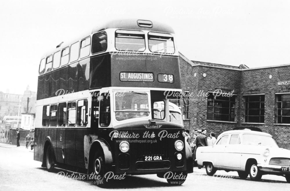 Chesterfield Corporation motor bus 221, New Beetwell Street, Chesterfield, c 1970 ?
