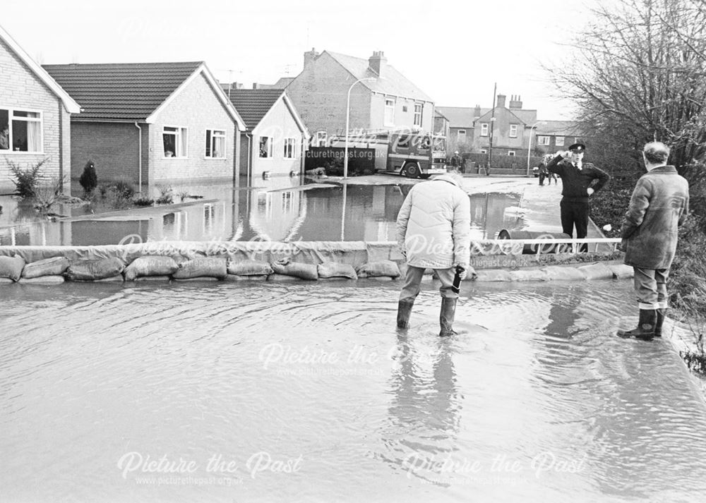 Floods, Rhodesia Road, Brampton, Chesterfield, 1986