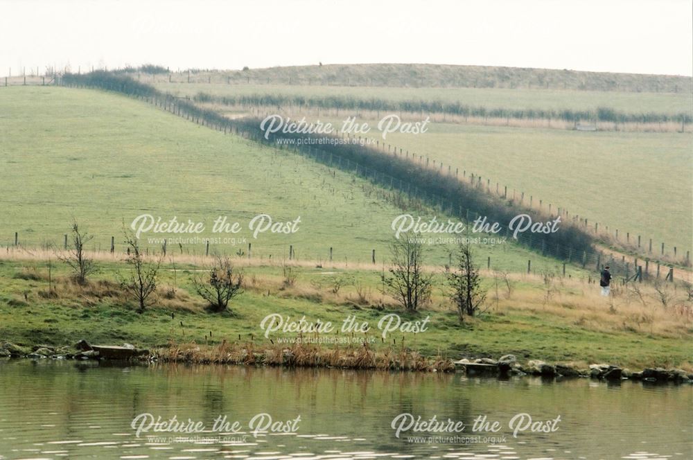 Poolsbrook Country Park - Fishing Lake and Bridleway