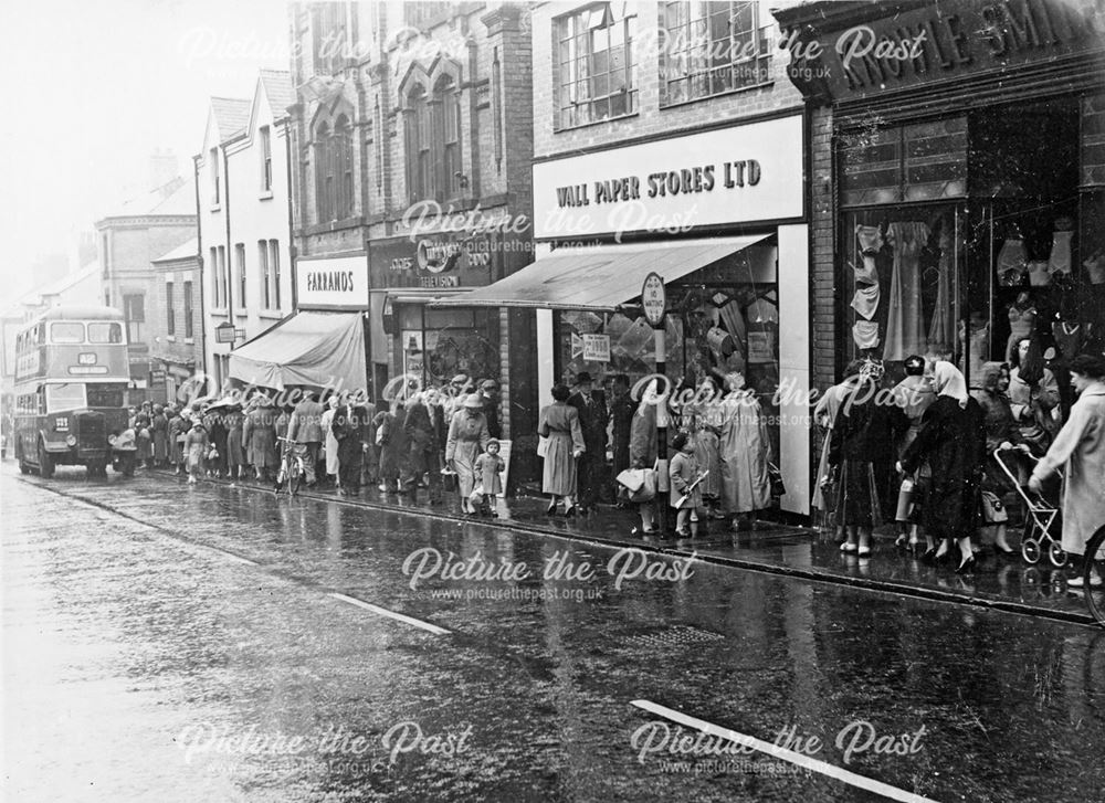 Busy Saturday, Bath Street, Ilkeston, 1957