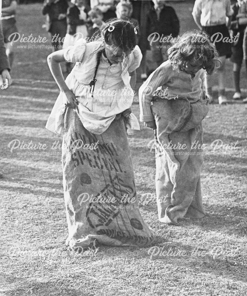 Community Association Carnival - Sack Race, Children's Sports, Crompton Street, Ilkeston, 1949