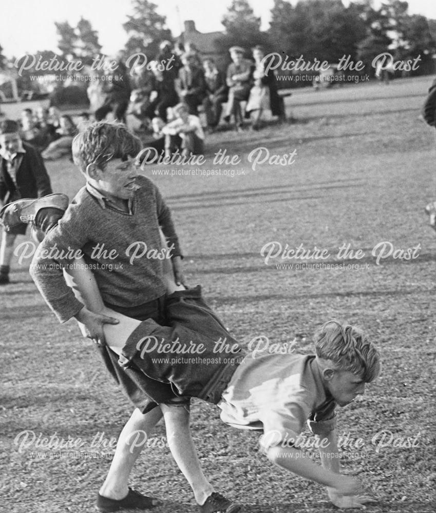 Community Association Carnival - Wheelbarrow Race, Children's Sports, Crompton Street, Ilkeston, 194