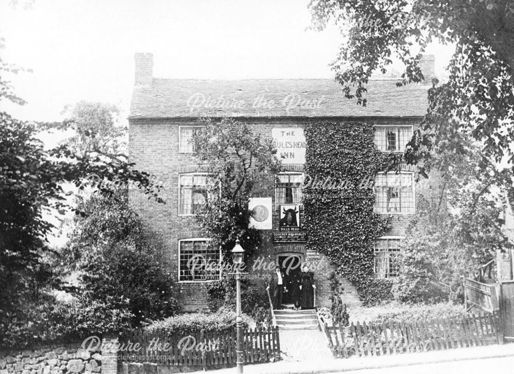 Bulls Head Inn, Little Hallam Hill, Ilkeston, c 1900