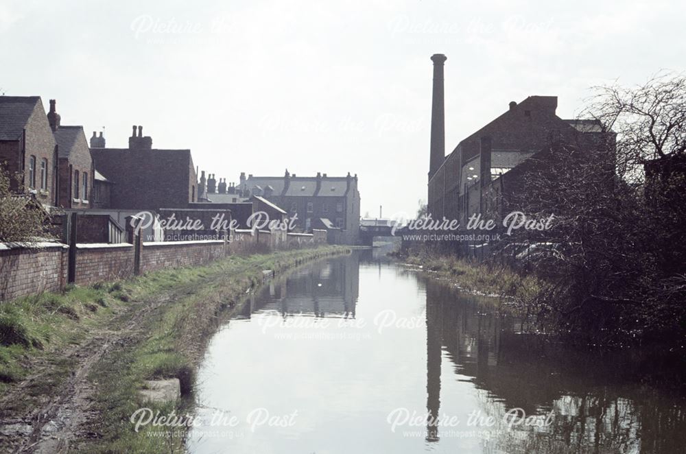 Erewash Canal looking towards Derby Road, Long Eaton, 1980