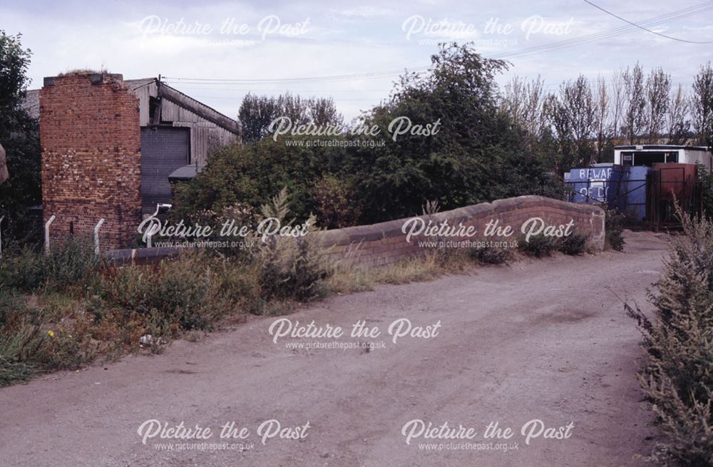 Bridge over the Nottingham Canal at Glasshouse Yard, Awsworth, 1990