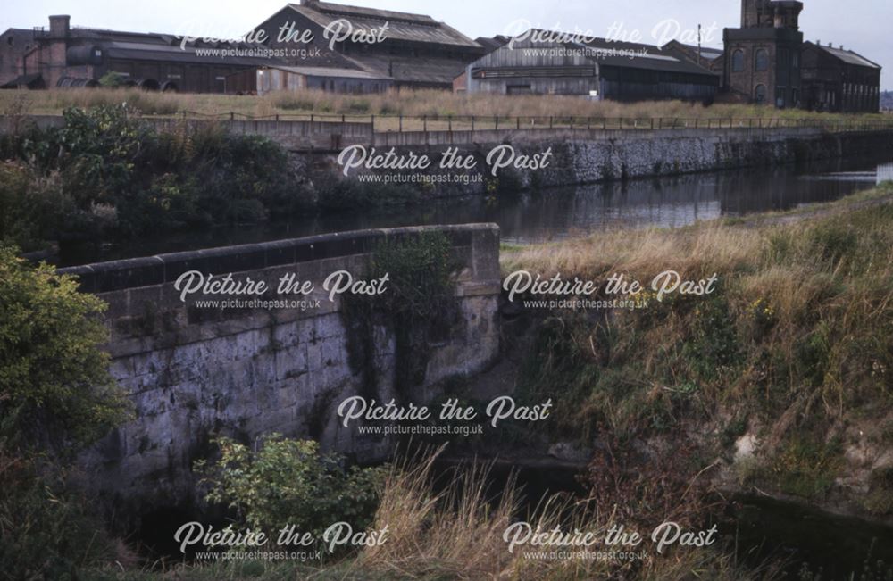 Aqueduct carrying the Erewash Canal over the Nut Brook, Stanton Works, 1979