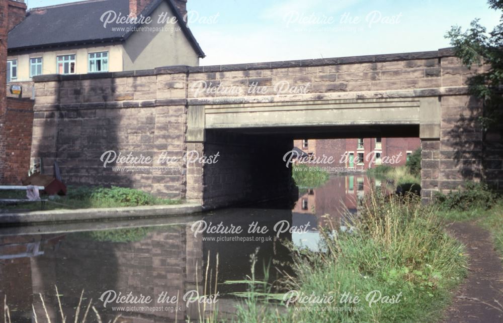 Station Road bridge over the Erewash Canal, Ilkeston Junction, Ilkeston, 1979