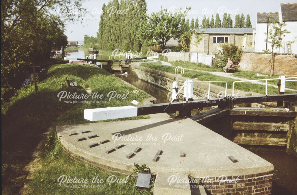 Barker's Lock on the Erewash Canal, Cotmanhay, Ilkeston, 1987