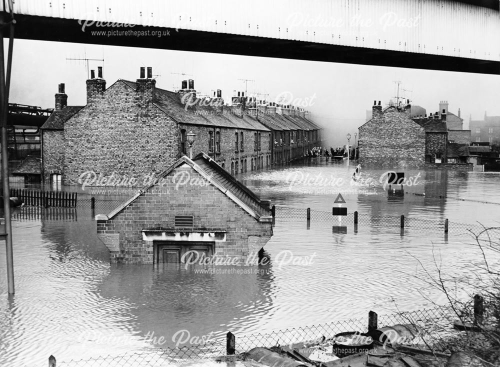 Flooding, Lower Crompton Street, Ilkeston, 1960