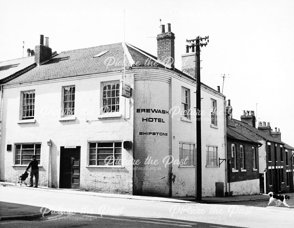 Erewash Hotel, Station Road, Ilkeston, 1977