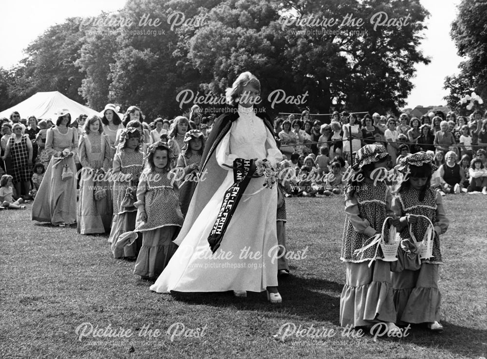 Carnival Queen and attendants, War Memorial Park, Chapel en le Frith, 1975