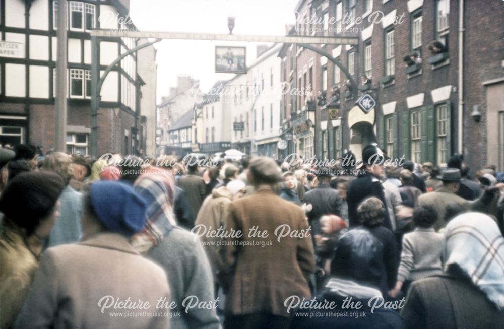 Shrovetide Football Game: Outside the Green Man and Blacks head Hotel, full circle, now back at the 