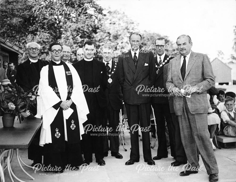 Dignitaries at the Opening of the War Memorial Pavilion