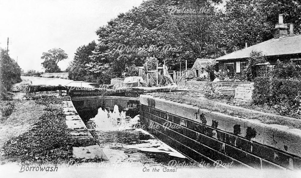 Locks on the Derby Canal at Borrowash
