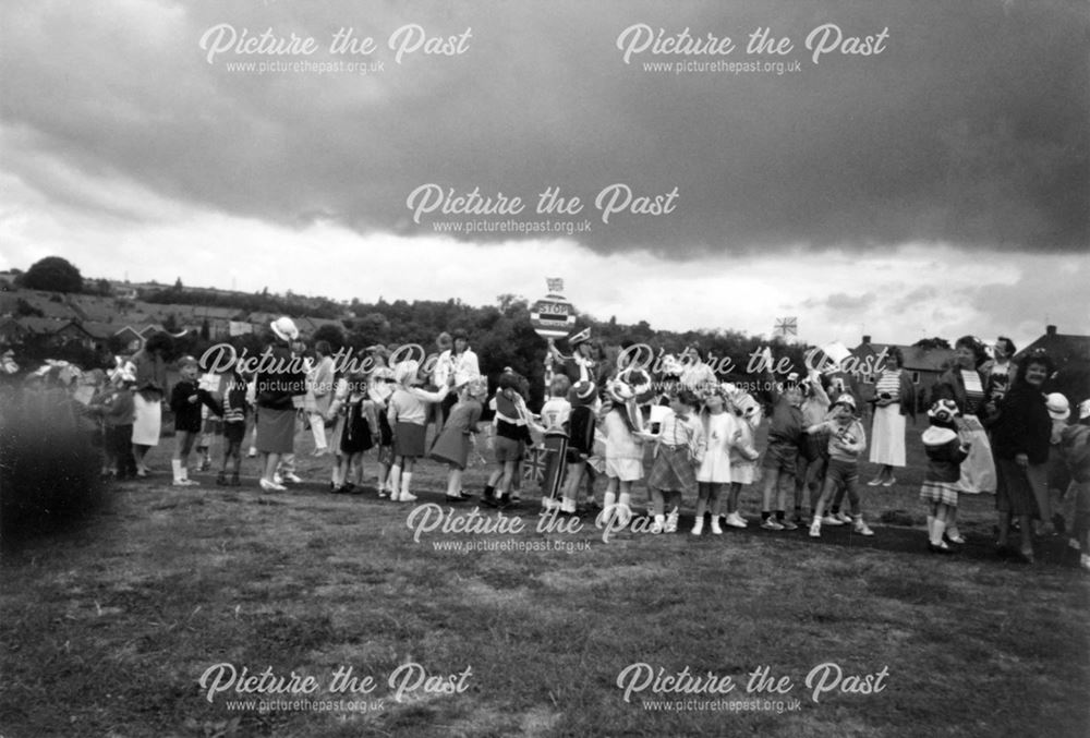 Children of Ashbrook Infants School celebrate the Royal Wedding of Prince Andrew and Sarah Ferguson