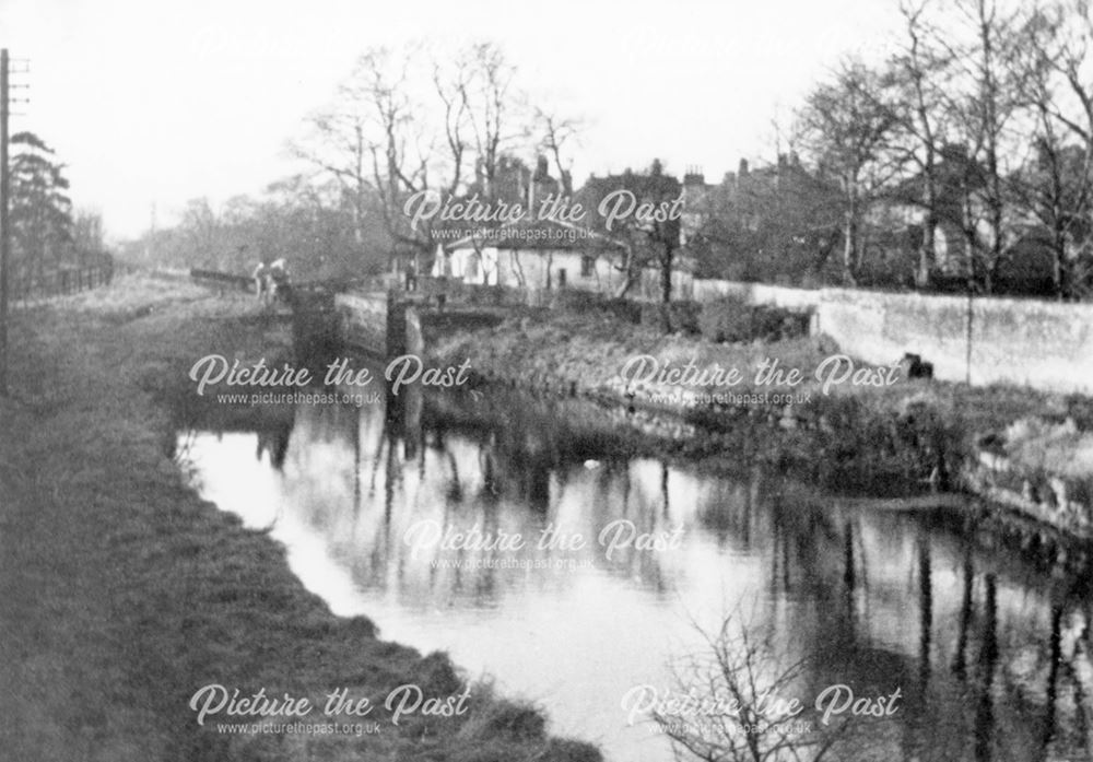 Borrowash Canal, Showing Lock Cottage