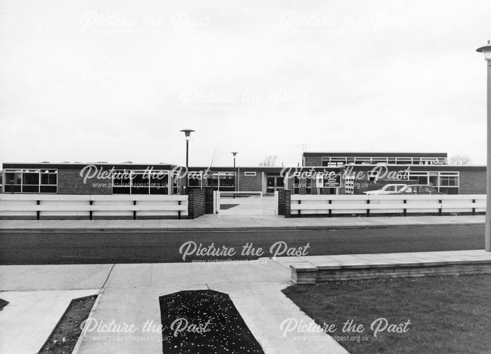 Dovedale Primary School, Long Eaton, 1971