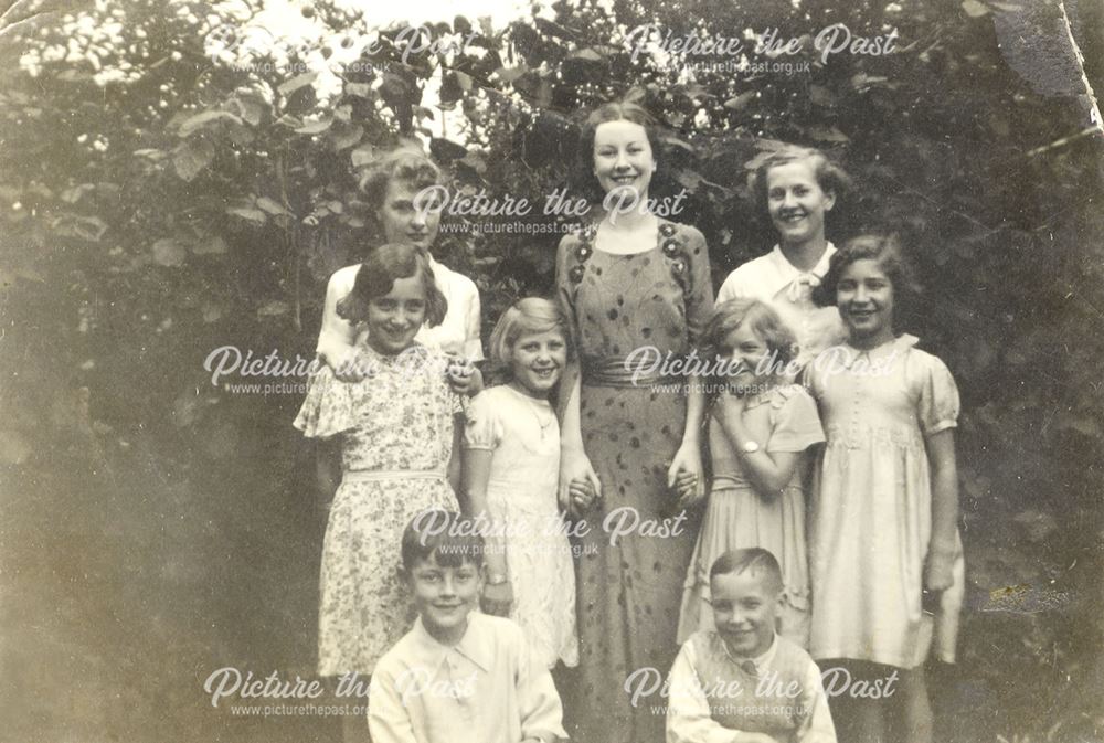 Carnival Queen and attendants, 48 Russell Street, Long Eaton, 1936