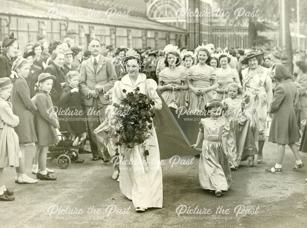 Buxton Wells Dressing Queen and assistants 1950