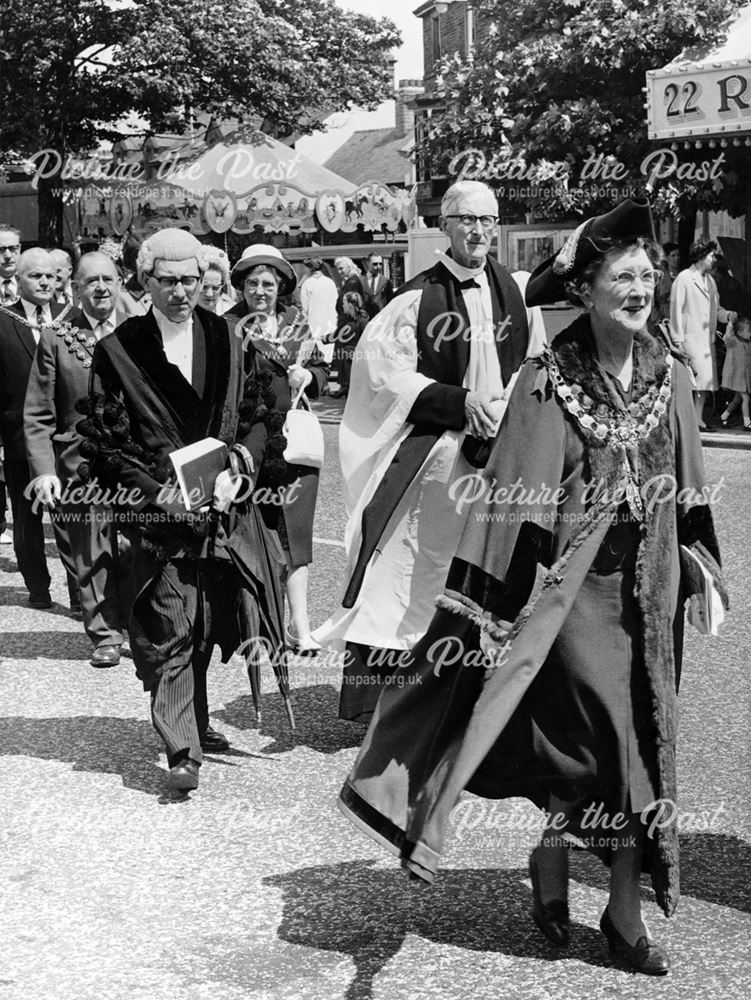 Mayoral Procession during Buxton Wells dressing