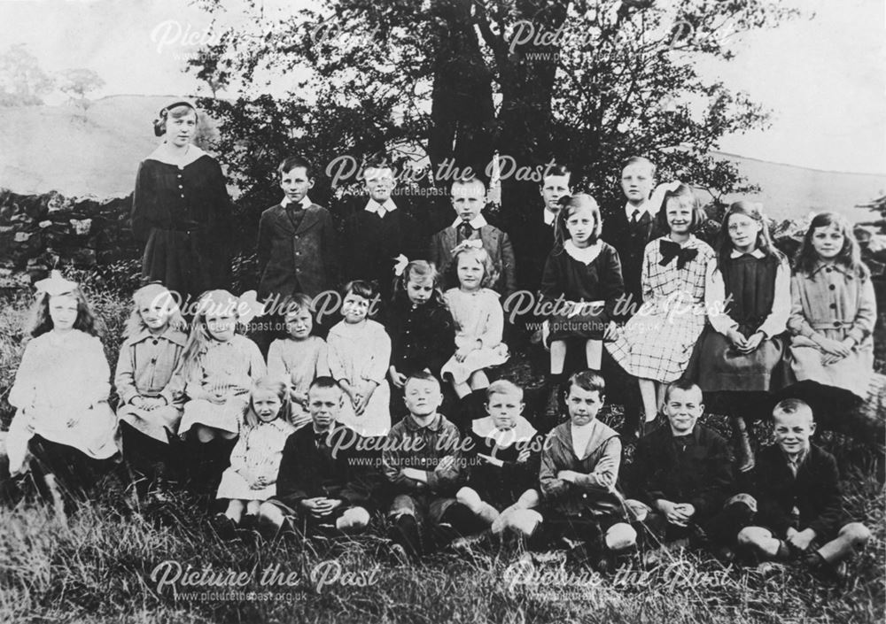 Miss Dyke's Class, Hassop School, c 1917