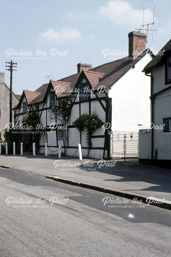 Timber framed cottages, Kings Newton