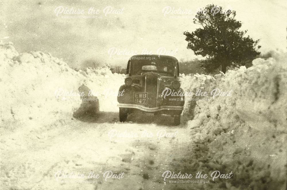 Deep snow drifts at High Moor, Killamarsh, during the harsh winter of 1947.