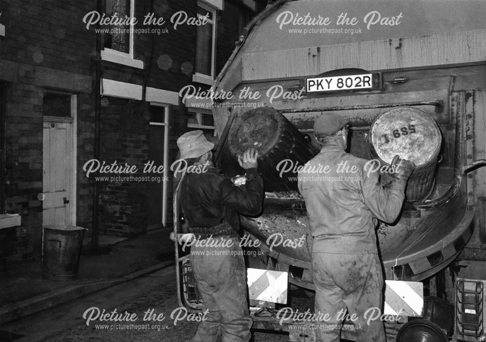 'Dustbin Men' - Refuse collection, South Normanton