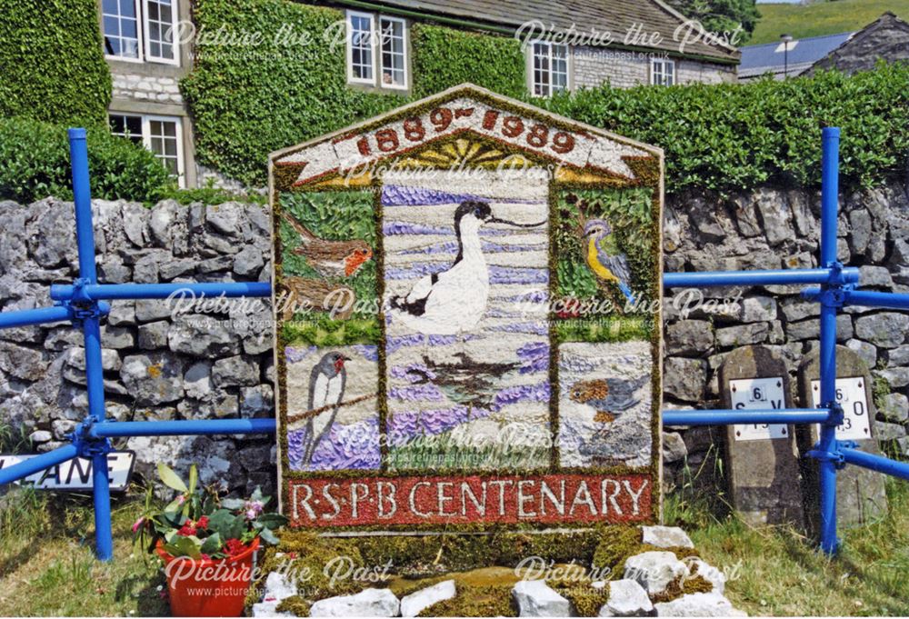 Well dressing