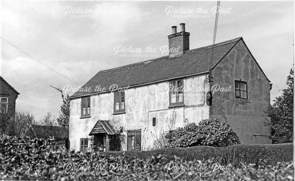 Detached house on Wood Lane