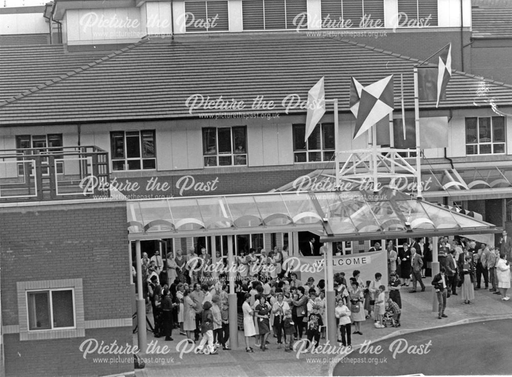 Crowd awaiting opening of children's hospital, Derby