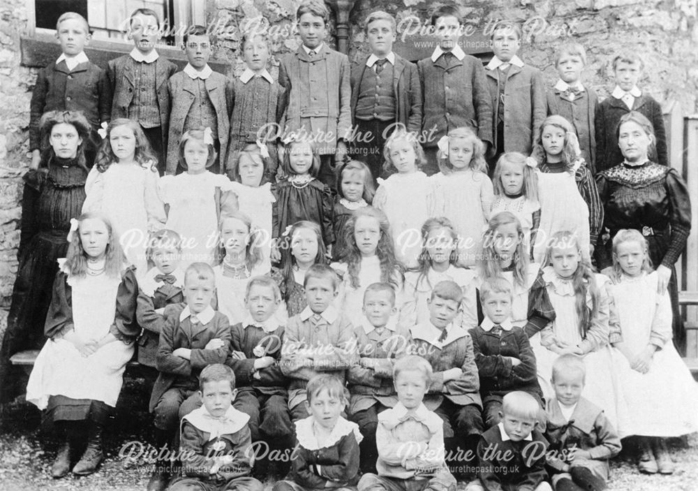 White's School Staff and Pupils, 1908