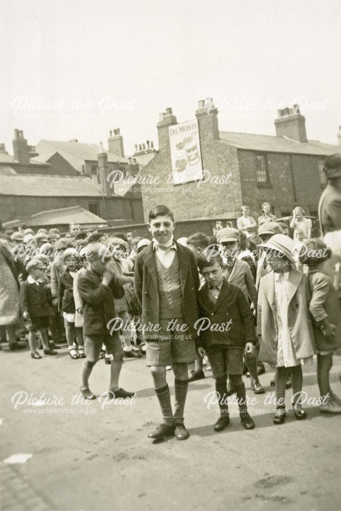 Whitsuntide Treat, St Alkmund's Sunday School Outing, Edward Street, Derby, 1937