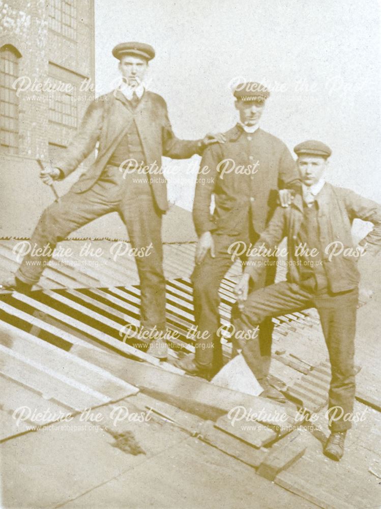 The Screens, Bonds Main Colliery, Temple Normanton, 1911