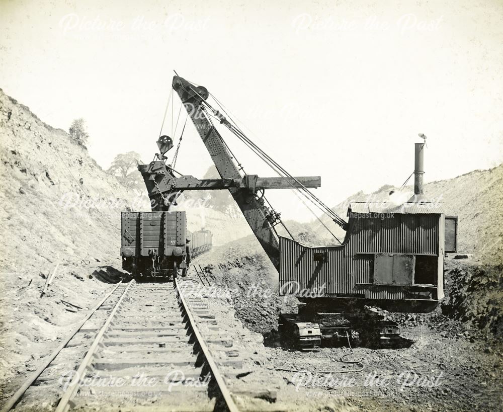 Ironstone for use at Staveley Coal and Iron Company, Ironstone Mines, Cranford c 1930s