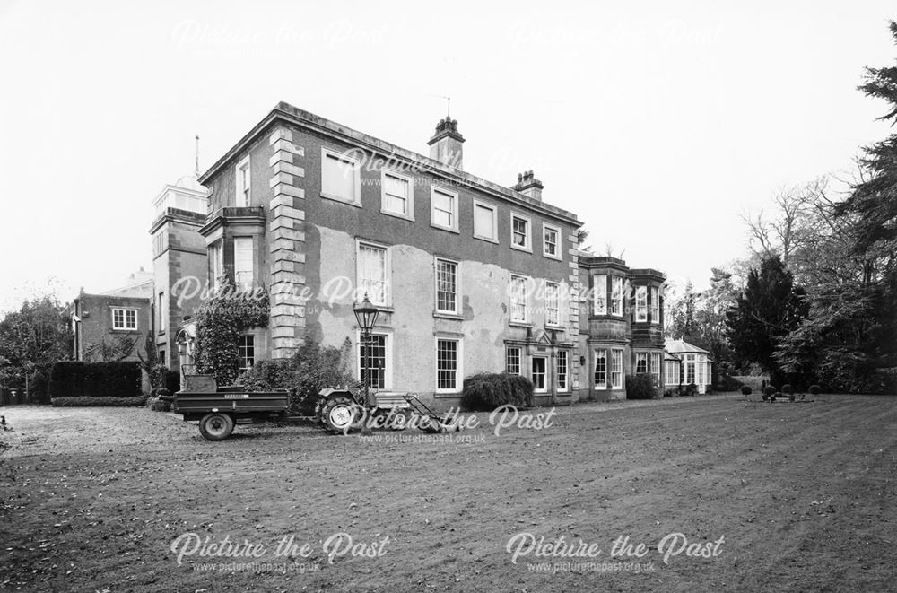 Entrance to Smalley Hall, Main Road, Smalley, 2002