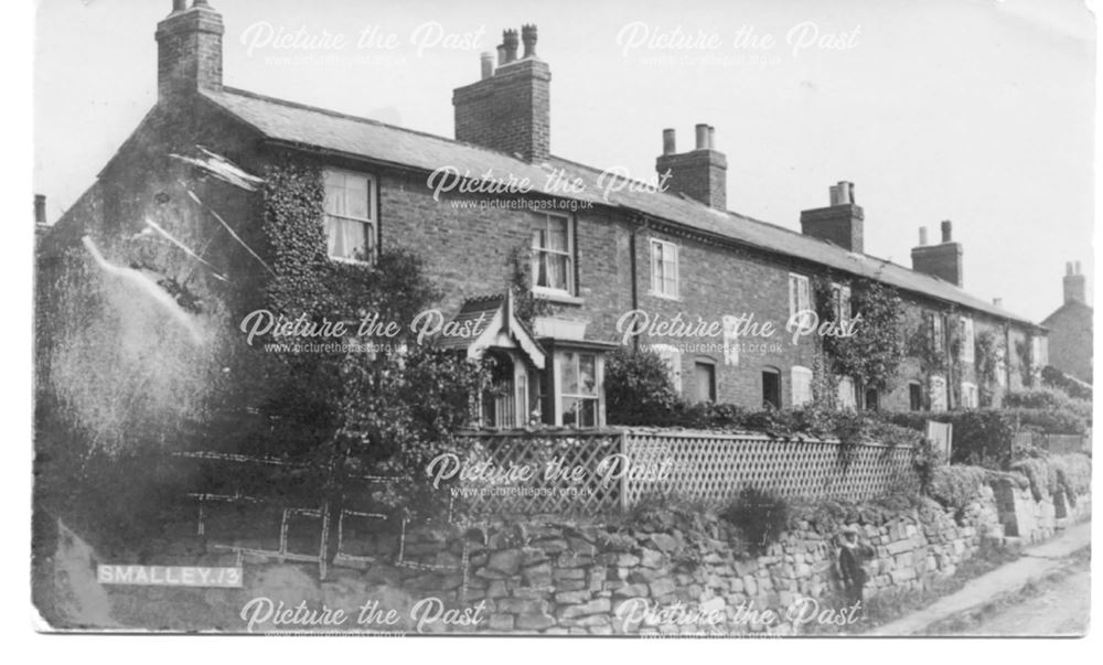 Row of terraced cottages at Smalley Green, Smalley, c 1910
