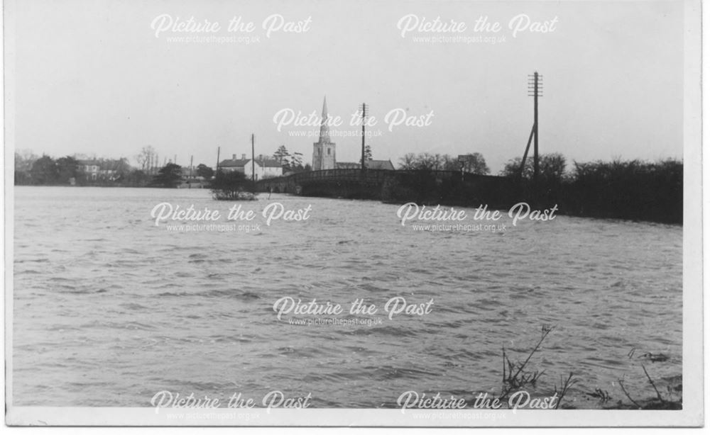 River Trent in flood, at Harrington Bridge, Sawley, c 1932 ?